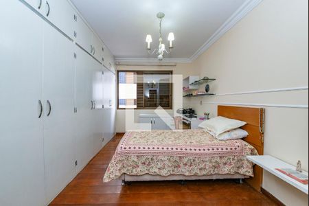 Apartamento à venda com 180m², 4 quartos e 4 vagas Apartamento à venda com 180m², 4 quartos e 4 vagasSuíte 2