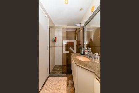 Apartamento à venda com 180m², 4 quartos e 4 vagas Apartamento à venda com 180m², 4 quartos e 4 vagasBanheiro da Suíte 2