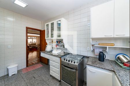 Apartamento à venda com 180m², 4 quartos e 4 vagas Apartamento à venda com 180m², 4 quartos e 4 vagasCozinha