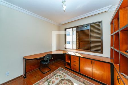 Apartamento à venda com 180m², 4 quartos e 4 vagas Apartamento à venda com 180m², 4 quartos e 4 vagasQuarto 4