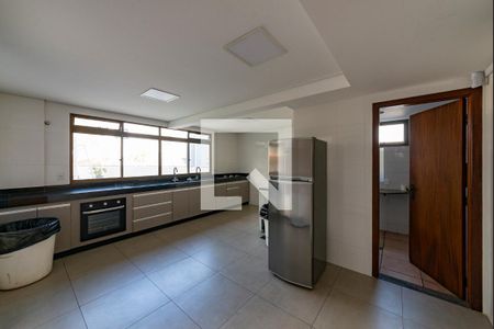 Apartamento à venda com 180m², 4 quartos e 4 vagas Apartamento à venda com 180m², 4 quartos e 4 vagasÁrea comum