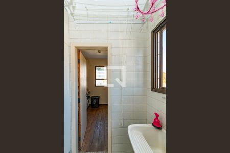 Apartamento à venda com 180m², 4 quartos e 4 vagas Apartamento à venda com 180m², 4 quartos e 4 vagasÁrea de Serviço