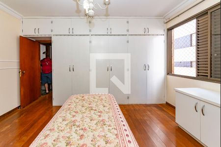 Apartamento à venda com 180m², 4 quartos e 4 vagas Apartamento à venda com 180m², 4 quartos e 4 vagasSuíte 2