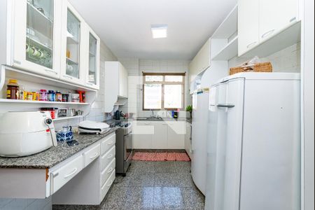 Apartamento à venda com 180m², 4 quartos e 4 vagas Apartamento à venda com 180m², 4 quartos e 4 vagasCozinha