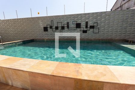 Apartamento à venda com 34m², 2 quartos e sem vagaÁrea comum - Piscina
