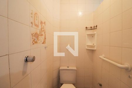 Casa à venda com 170m², 4 quartos e 2 vagasBanheiro da Suíte 2