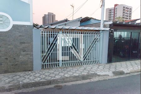 Casa para alugar com 130m², 2 quartos e 1 vagaFachada da Casa