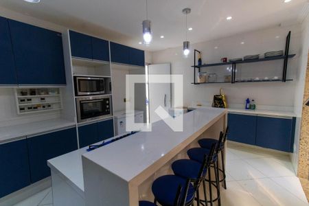 Casa à venda com 600m², 7 quartos e 4 vagasCozinha