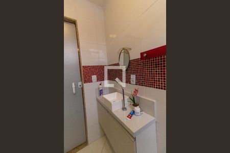 Casa à venda com 600m², 7 quartos e 4 vagasBanheiro da Suíte 2