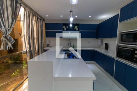Casa à venda com 600m², 7 quartos e 4 vagasCozinha