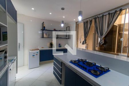 Casa à venda com 600m², 7 quartos e 4 vagasCozinha