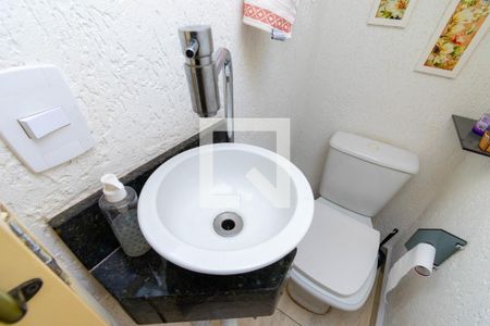 Casa à venda com 99m², 3 quartos e 2 vagasLavabo