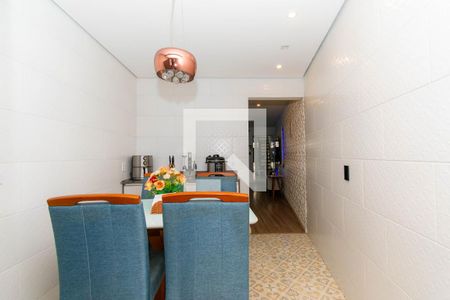 Casa à venda com 99m², 3 quartos e 2 vagasCozinha