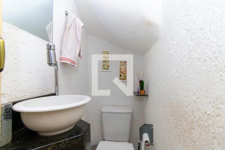 Casa à venda com 99m², 3 quartos e 2 vagasLavabo