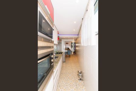 Casa à venda com 99m², 3 quartos e 2 vagasCozinha