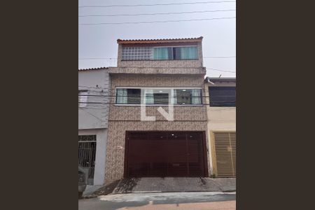 Casa à venda com 99m², 3 quartos e 2 vagasFachada