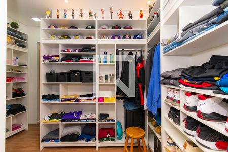 Casa à venda com 99m², 3 quartos e 2 vagasQuarto 2 - Closet