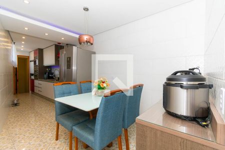 Casa à venda com 99m², 3 quartos e 2 vagasCozinha