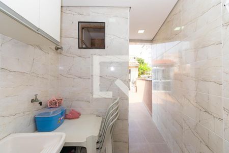 Casa à venda com 99m², 3 quartos e 2 vagasÁrea de Serviço