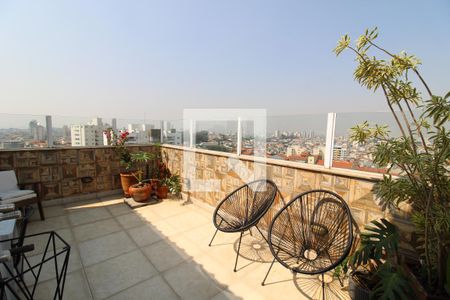 Apartamento à venda com 142m², 3 quartos e 2 vagasCorredor - Varanda