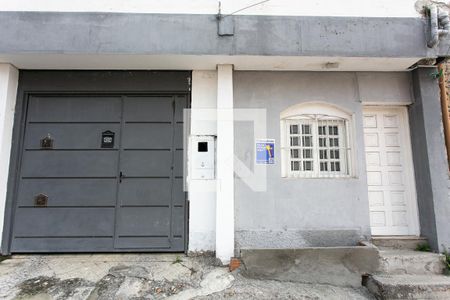 Casa à venda com 230m², 5 quartos e 3 vagasFachada
