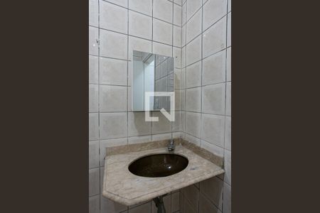 Casa à venda com 230m², 5 quartos e 3 vagasCasa 2 - Banheiro