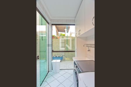 Casa à venda com 157m², 4 quartos e 4 vagas Casa à venda com 157m², 4 quartos e 4 vagasÁrea de Serviço