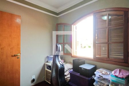 Casa à venda com 157m², 4 quartos e 4 vagas Casa à venda com 157m², 4 quartos e 4 vagasQuarto 2