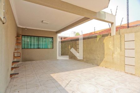 Casa à venda com 157m², 4 quartos e 4 vagas Casa à venda com 157m², 4 quartos e 4 vagasÁrea externa