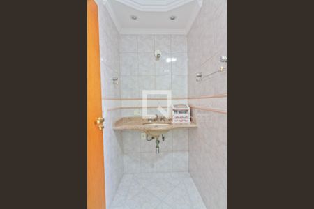 Casa à venda com 157m², 4 quartos e 4 vagas Casa à venda com 157m², 4 quartos e 4 vagasBanheiro