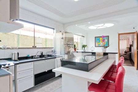 Casa à venda com 157m², 4 quartos e 4 vagas Casa à venda com 157m², 4 quartos e 4 vagasCozinha