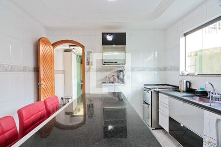 Casa à venda com 157m², 4 quartos e 4 vagas Casa à venda com 157m², 4 quartos e 4 vagasCozinha