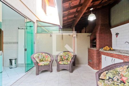 Casa à venda com 157m², 4 quartos e 4 vagas Casa à venda com 157m², 4 quartos e 4 vagasÁrea externa