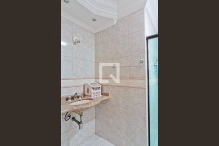 Casa à venda com 157m², 4 quartos e 4 vagas Casa à venda com 157m², 4 quartos e 4 vagasBanheiro