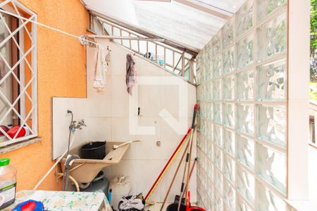 Casa à venda com 240m², 4 quartos e 4 vagas Casa à venda com 240m², 4 quartos e 4 vagasÁrea de Serviço