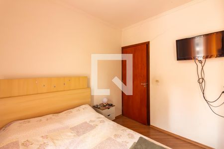 Suíte  de casa à venda com 4 quartos, 240m² em Vila Yara, Osasco