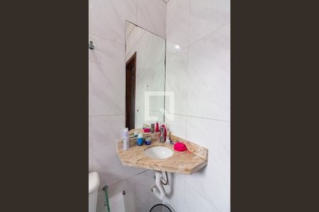 Casa à venda com 240m², 4 quartos e 4 vagas Casa à venda com 240m², 4 quartos e 4 vagasBanheiro