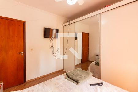 Suíte  de casa à venda com 4 quartos, 240m² em Vila Yara, Osasco