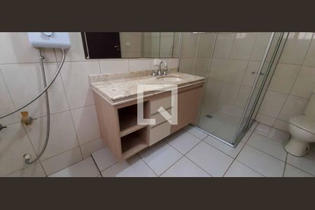 Casa à venda com 360m², 4 quartos e 5 vagasBanheiro da Suíte 1