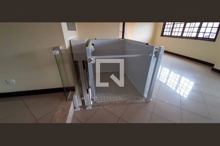 Sala de Estar de casa para alugar com 4 quartos, 360m² em City Bussocaba, Osasco