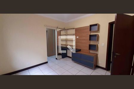 Casa à venda com 360m², 4 quartos e 5 vagasSuíte 1