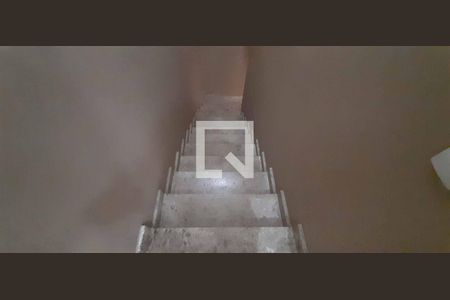 Casa à venda com 360m², 4 quartos e 5 vagasEscada