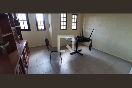 Casa à venda com 360m², 4 quartos e 5 vagasEscritório