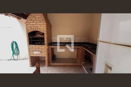 Casa à venda com 360m², 4 quartos e 5 vagasChurrasqueira