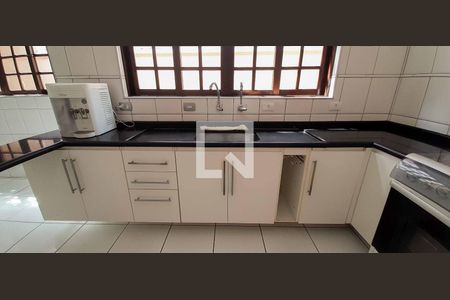 Casa à venda com 360m², 4 quartos e 5 vagasCozinha