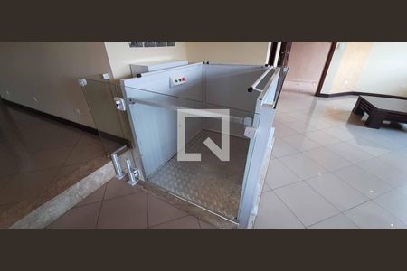 ElevadorSala de Estar de casa para alugar com 4 quartos, 360m² em City Bussocaba, Osasco