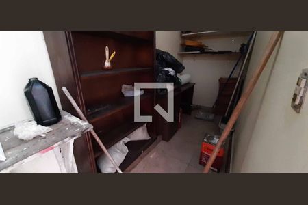 Casa à venda com 360m², 4 quartos e 5 vagasDepósito