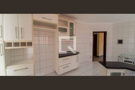 Casa à venda com 360m², 4 quartos e 5 vagasCozinha