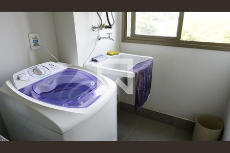 Apartamento à venda com 67m², 2 quartos e 1 vagaÁrea de Serviço