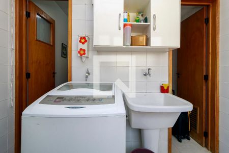 Apartamento para alugar com 120m², 3 quartos e 2 vagas Apartamento para alugar com 120m², 3 quartos e 2 vagasÁrea de Serviço